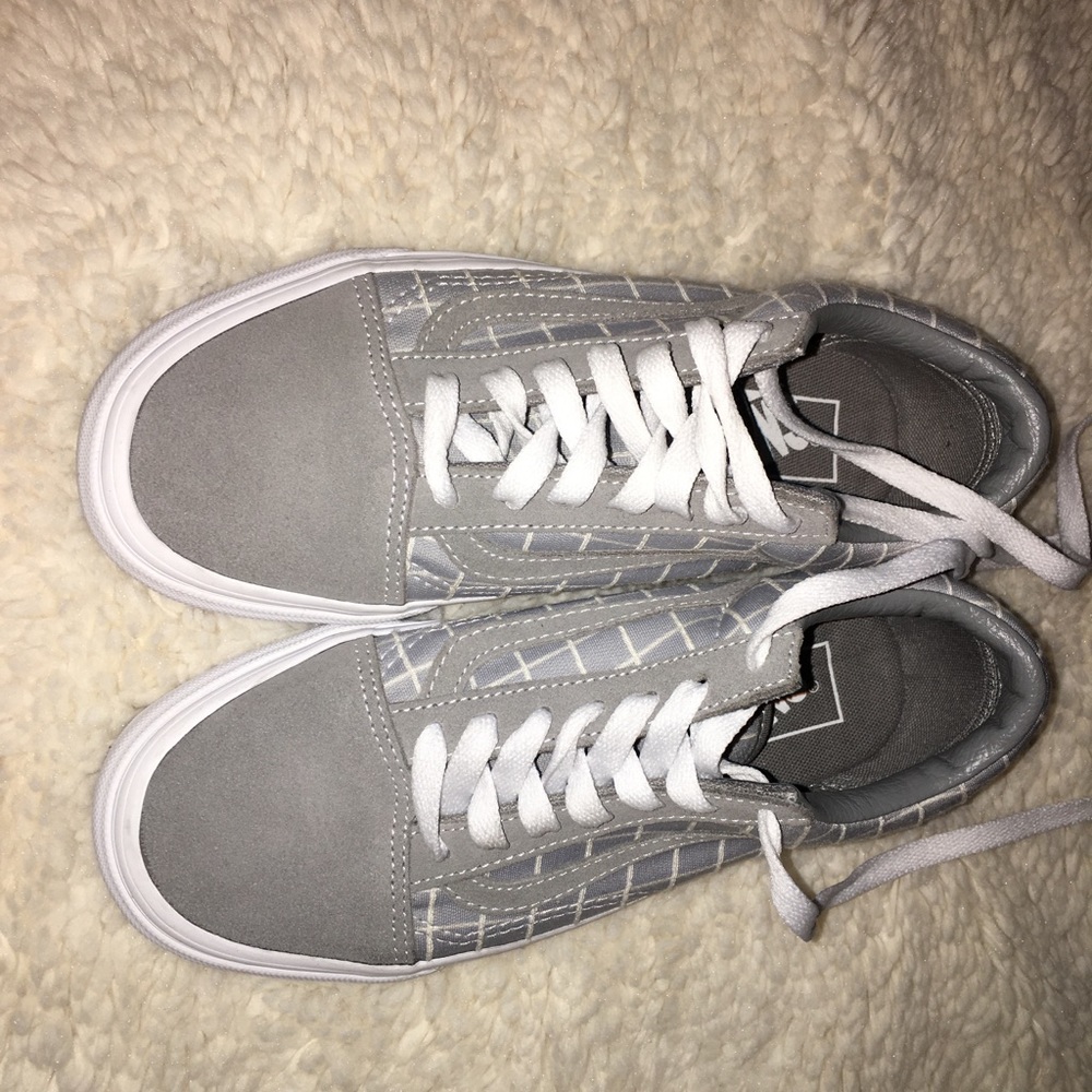 Vans - Picture 2 of 7